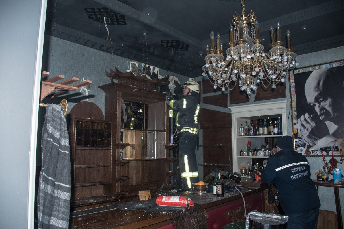 Горела стена в кафе Niko bar