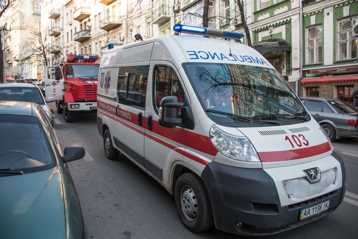 Во время пожара дежурили медики