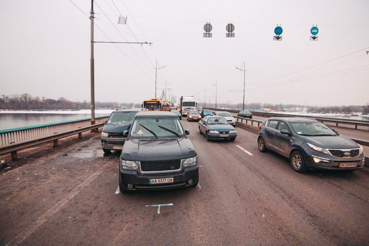 За рулем внедорожника была девушка