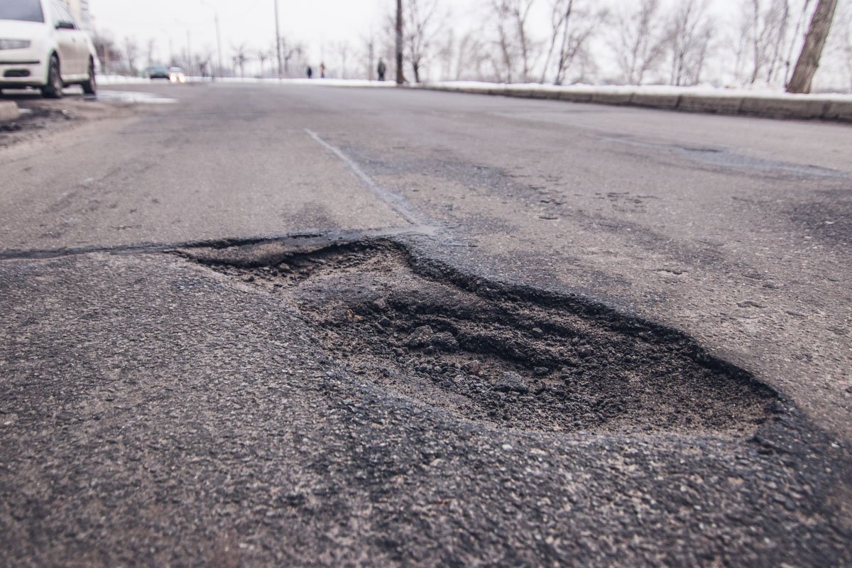 На Приречной уже появились ямы