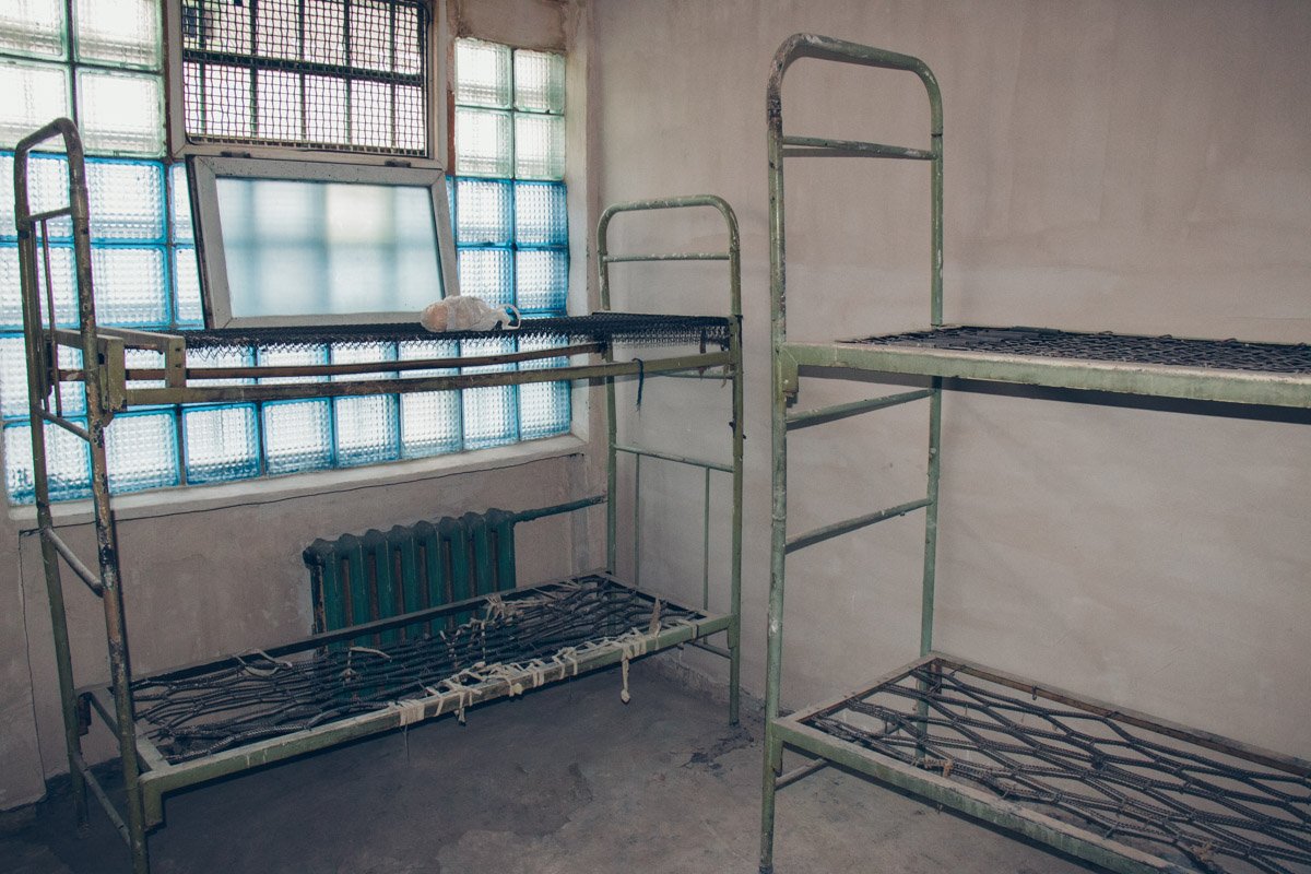 Начали с косметического ремонта