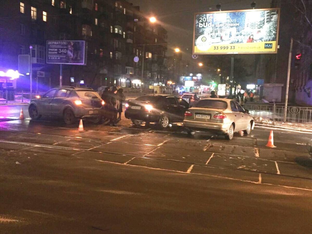 Тройное ДТП на Сечевых Стрельцов