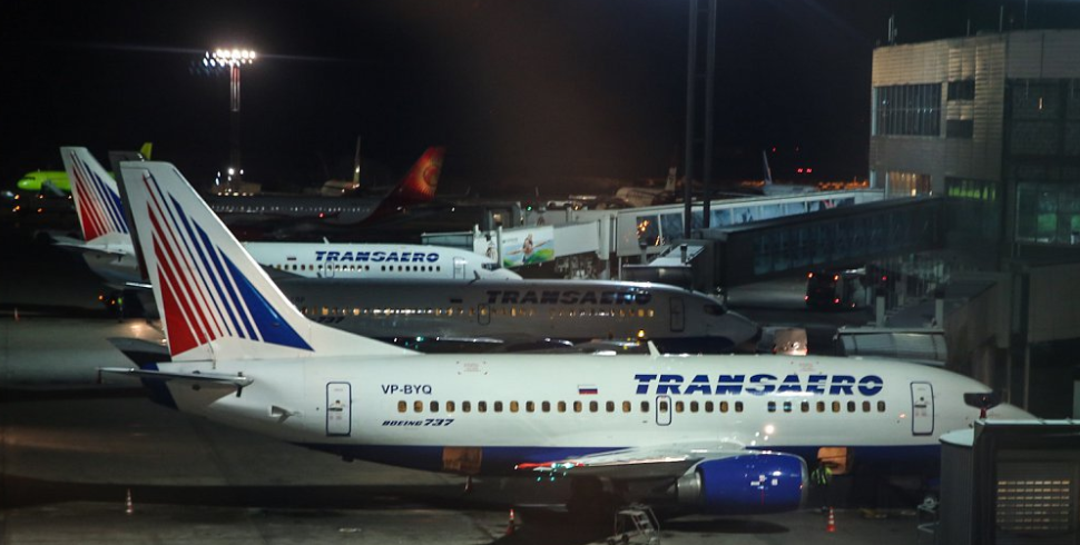 BOEING 737-500 Transaero в аэропорту "Домодедово" до банкротства компании