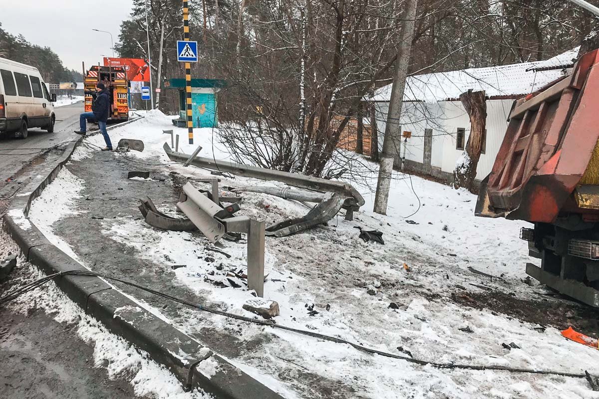 ДТП произошло на Гостомельском шоссе ДТП произошло на Гостомельском шоссе