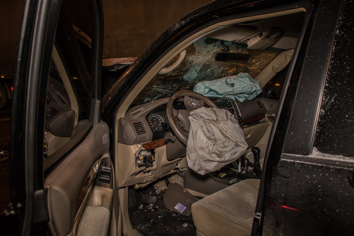 Водителя спасли подушки безопасности Водителя спасли подушки безопасности