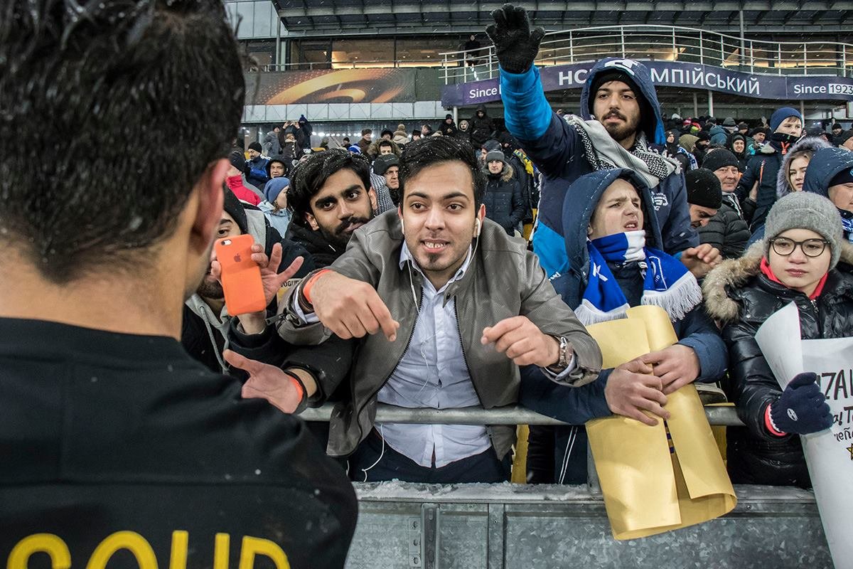 Сбылась мечта фаната греческого АЕКа - к нему подошел его кумир