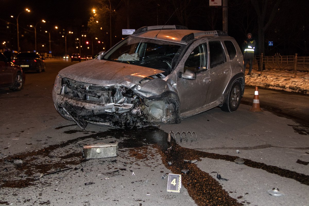 У Renault отскочило левое колесо 