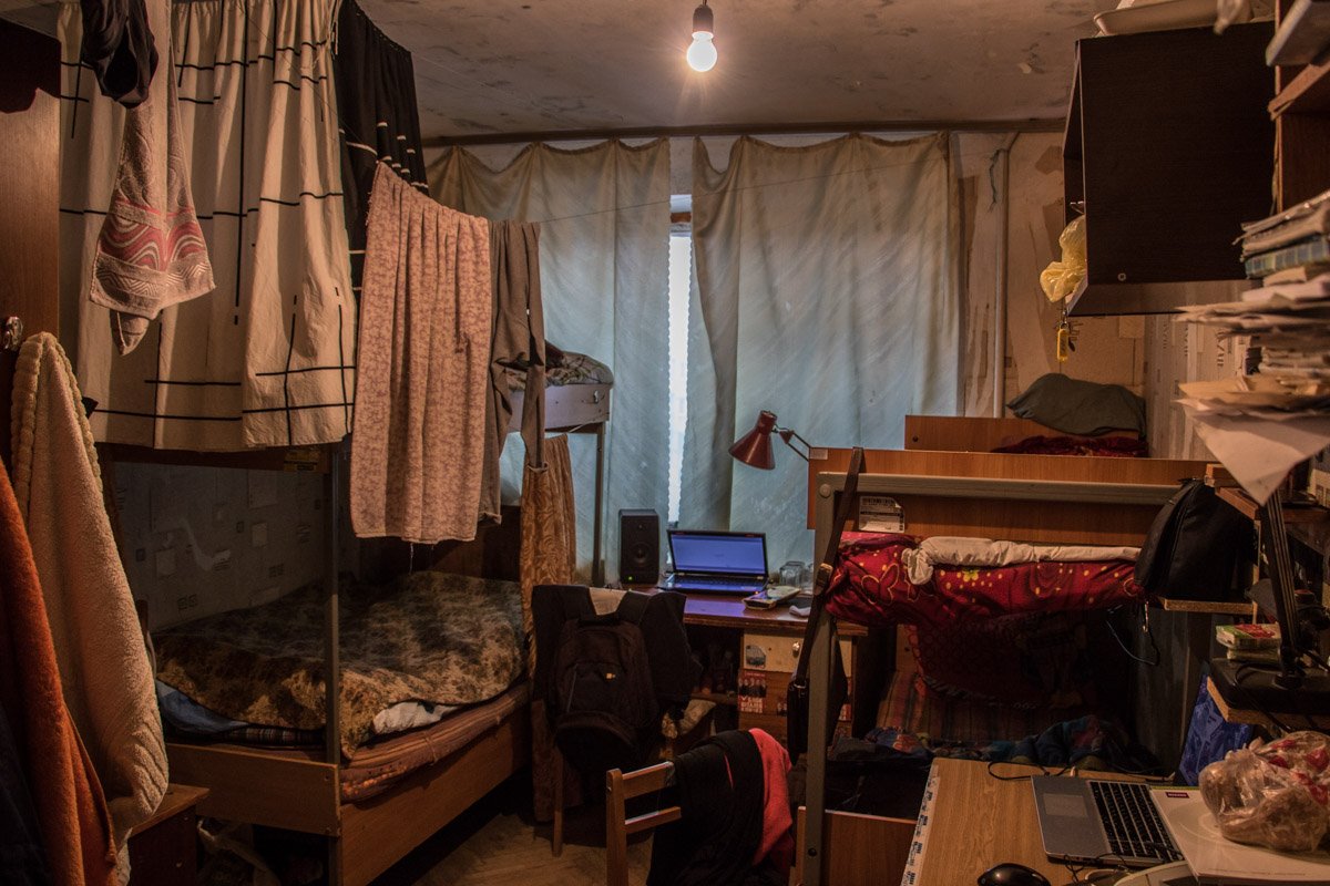 Переходим к комнатам? Как вам атмосферка-то?