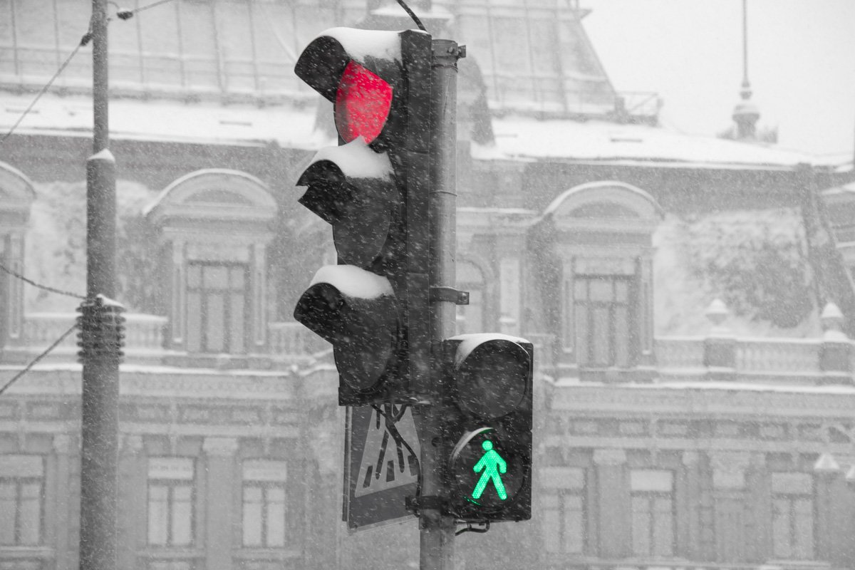 КГГА призывает водителей и пешеходов быть внимательными КГГА призывает водителей и пешеходов быть внимательными