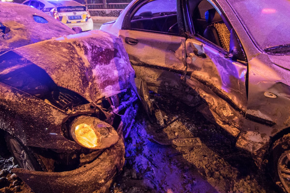 У обоих Lanos существенные повреждения