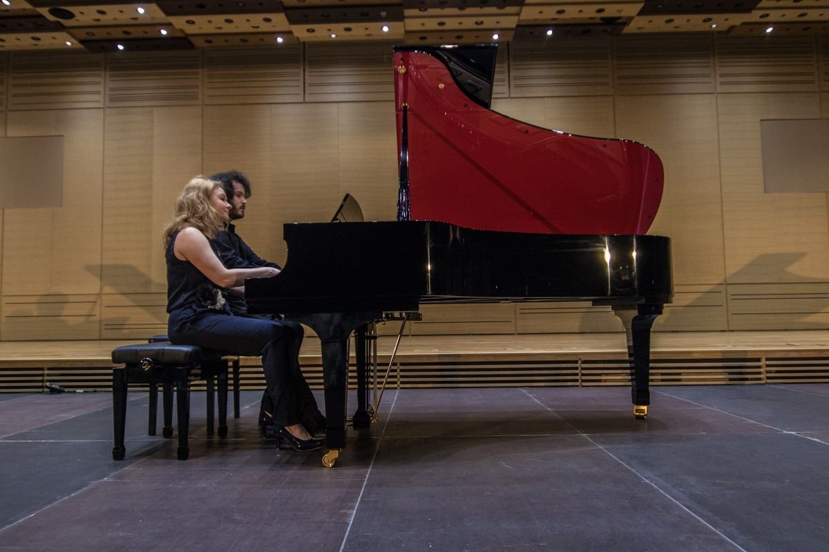 Некоторые пьесы исполнялись в четыре руки