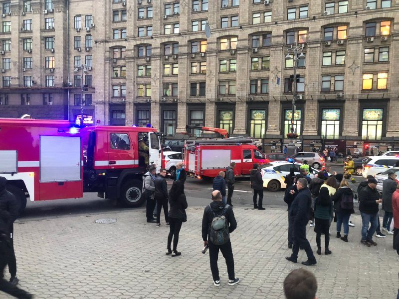 В Киеве из-за масштабного смертельного ДТП перекрыли Крещатик 6