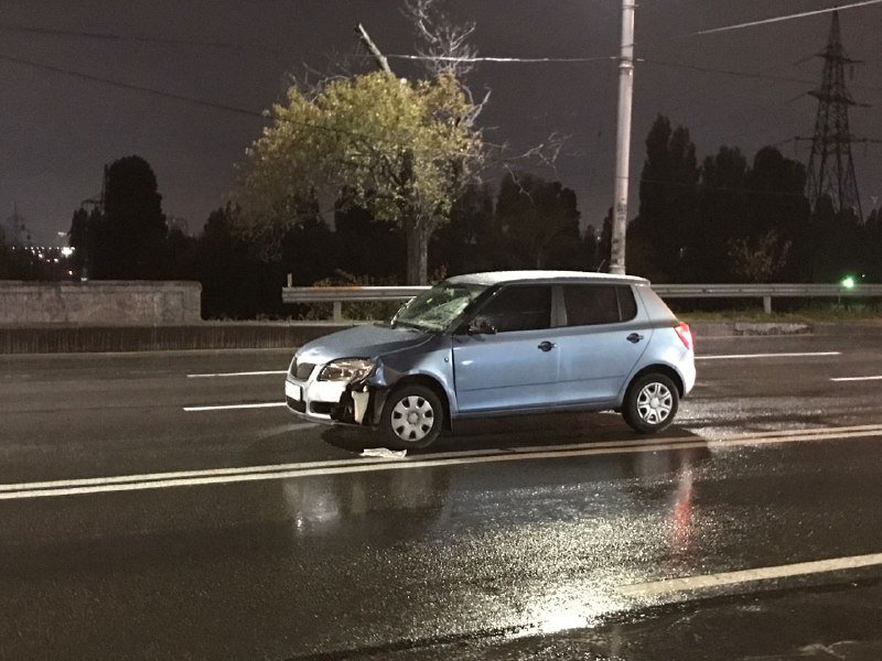 В Киеве на Харьковском шоссе сбили женщину: она умерла в больнице 2
