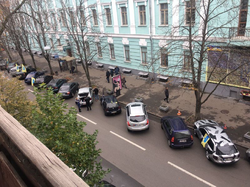 Фото из жилого дома на Крепостном переулке в правительственном квартале