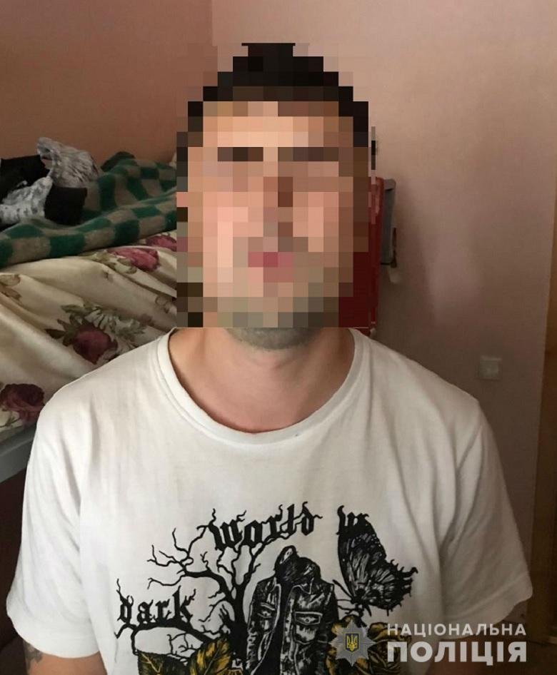 В центре Киева за одну ночь мужчина поджег три машины 2