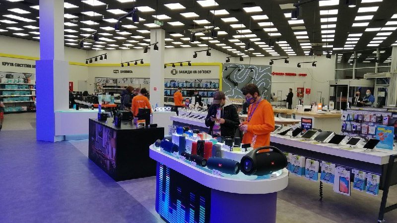 Фокстрот открыл флагманский магазин с максимальным выбором электроники 1
