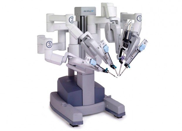 Робот-хирург: компания Meest приобрела для львовской больницы сверхсовременную хирургическую систему 3