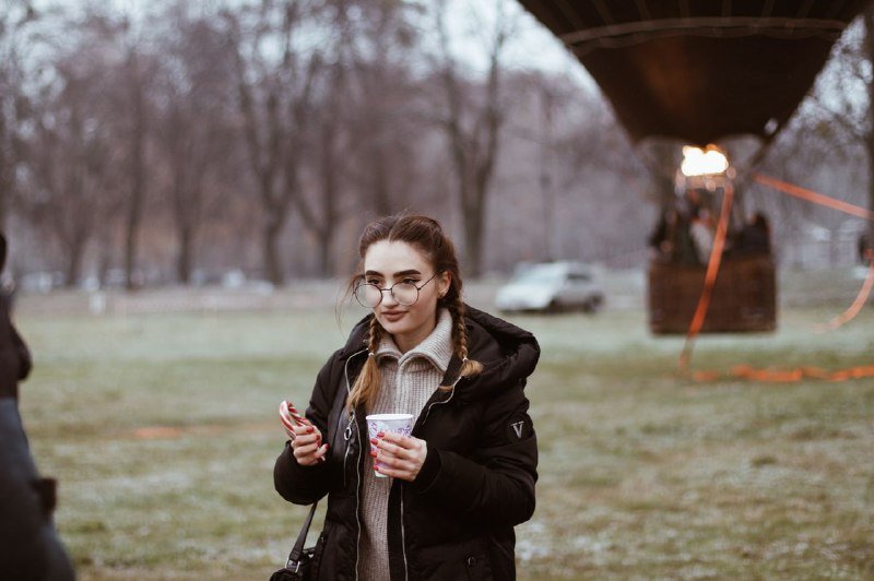 В Киеве на ВДНГ под мокрым снегом прошел фестиваль воздушных шаров: ищи себя на фото 25