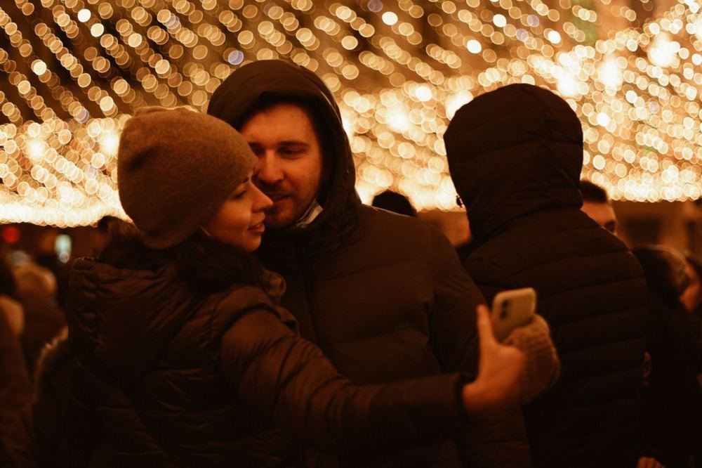 Как в Киеве зажигали главную елку страны: фоторепортаж с Софийской площади 6