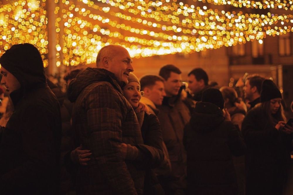 Как в Киеве зажигали главную елку страны: фоторепортаж с Софийской площади 8