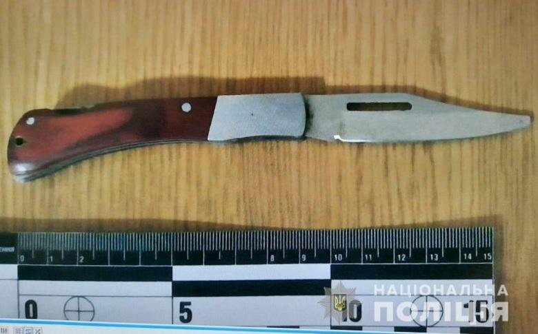 В Киеве на вокзале порезали мужчину 1