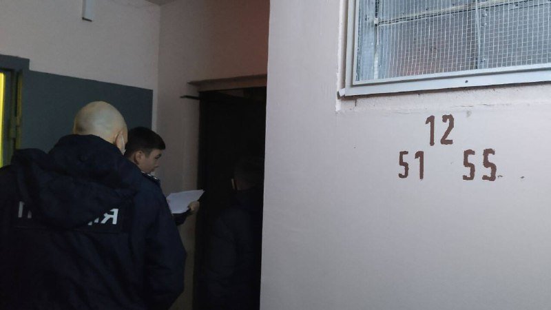 В Киеве на Троещине из горящей квартиры достали труп с ножевыми ранениями 3