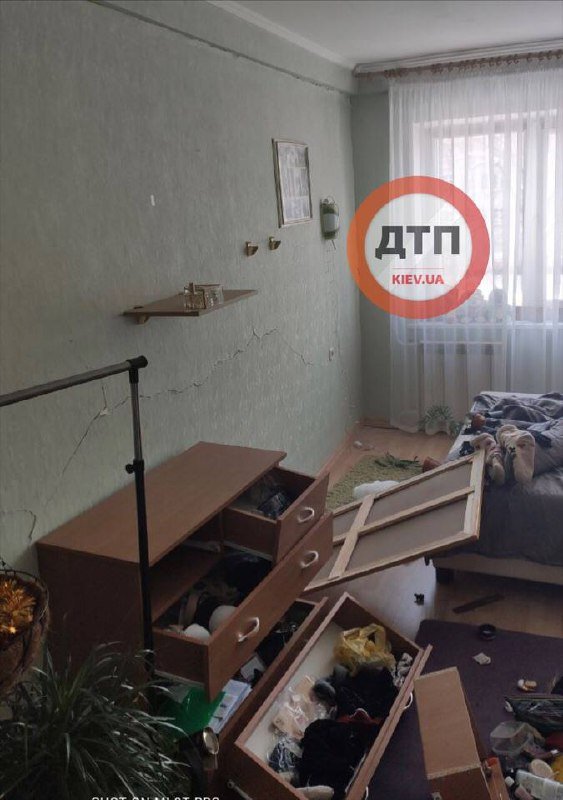 В Киеве в жилой многоэтажке взорвался газ 8