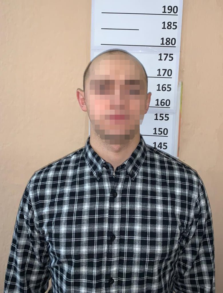 В Киеве после конфликта на Андреевском спуске мужчина с ножевыми умер в больнице: новые детали 2