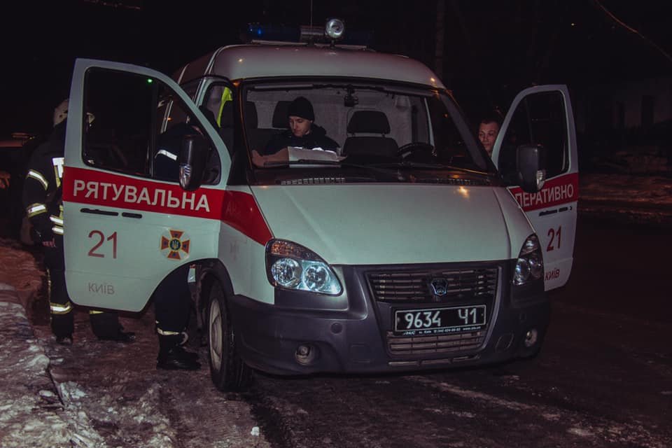 В Киеве в Подольском районе сгорело кафе 1