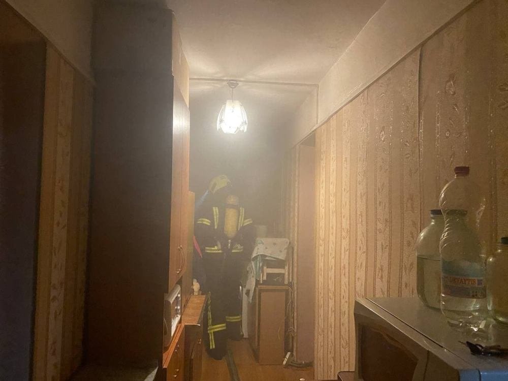 В Киеве в студенческом общежитии загорелась комната 6