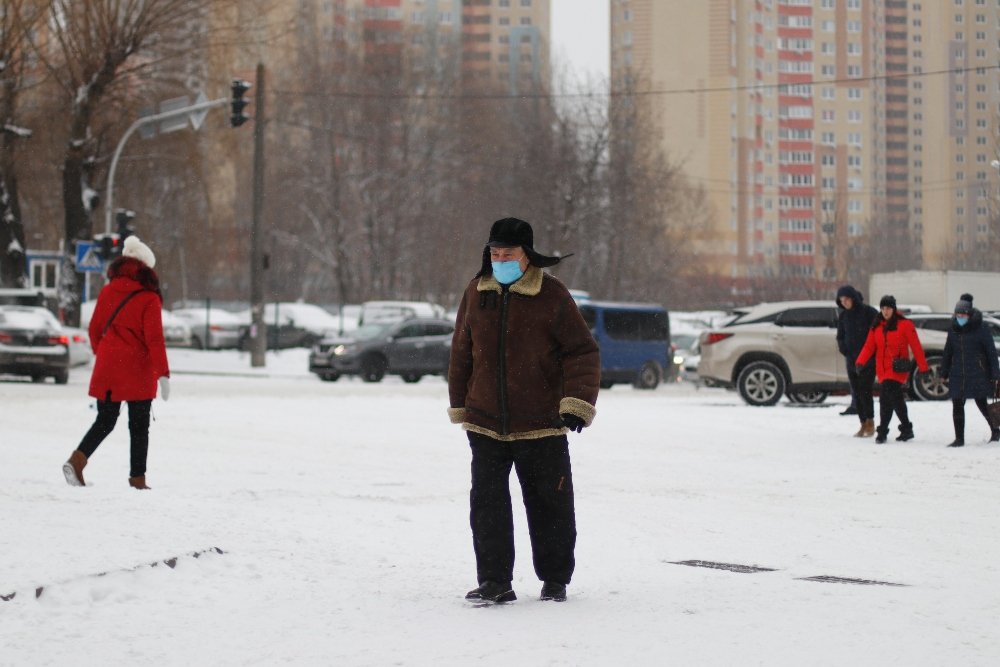 Снегопад в Киеве в лицах и пробках: как с утра выглядит столица во время непогоды 24