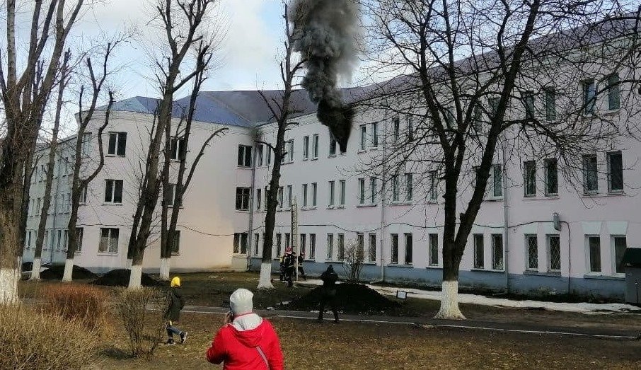 в Киеве загорелась комната в общежитии: подробности и кадры изнутри 7