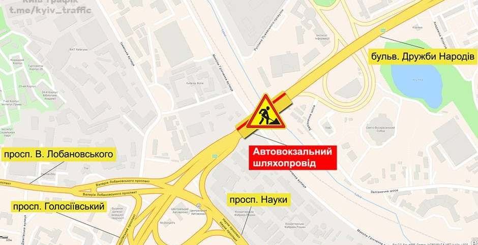 В Киеве ограничили движение по еще одному путепроводу: куда лучше не ехать 1