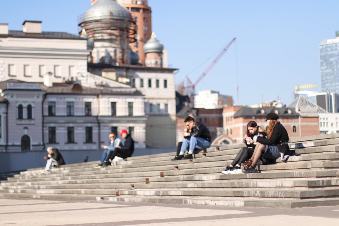 Солнечная столица в лицах: как жители города проводили выходные в Киеве 8
