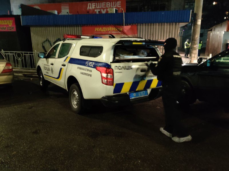 В Киеве на Лесном зарезали мужчину 4