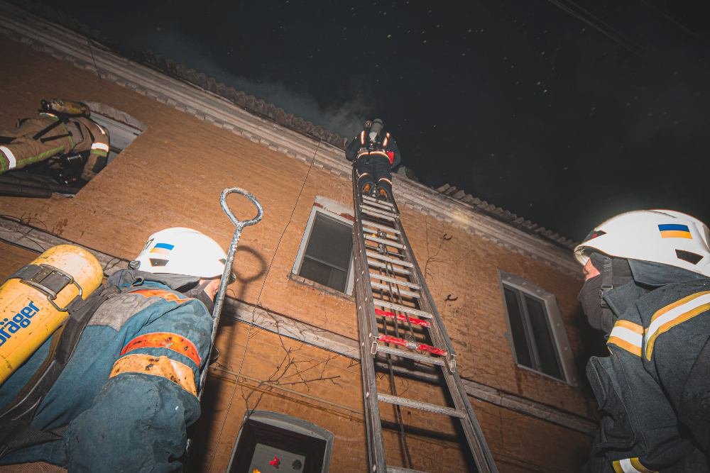 В Киеве во время пожара погибли два человека 3