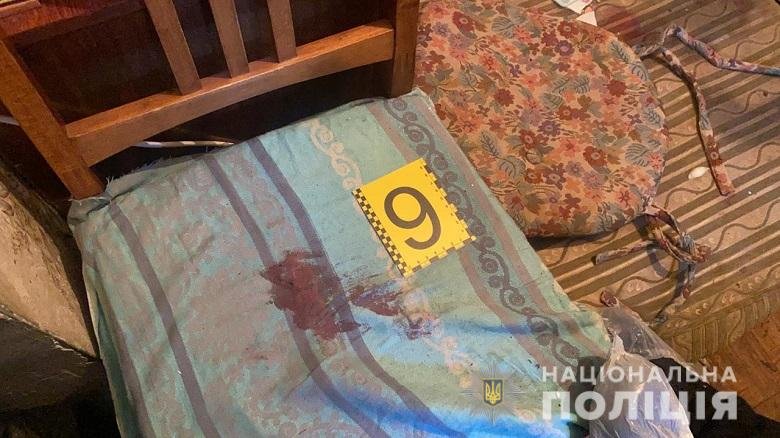 В Киеве во время пьянки мужчина забил до смерти товарища и сбежал 2