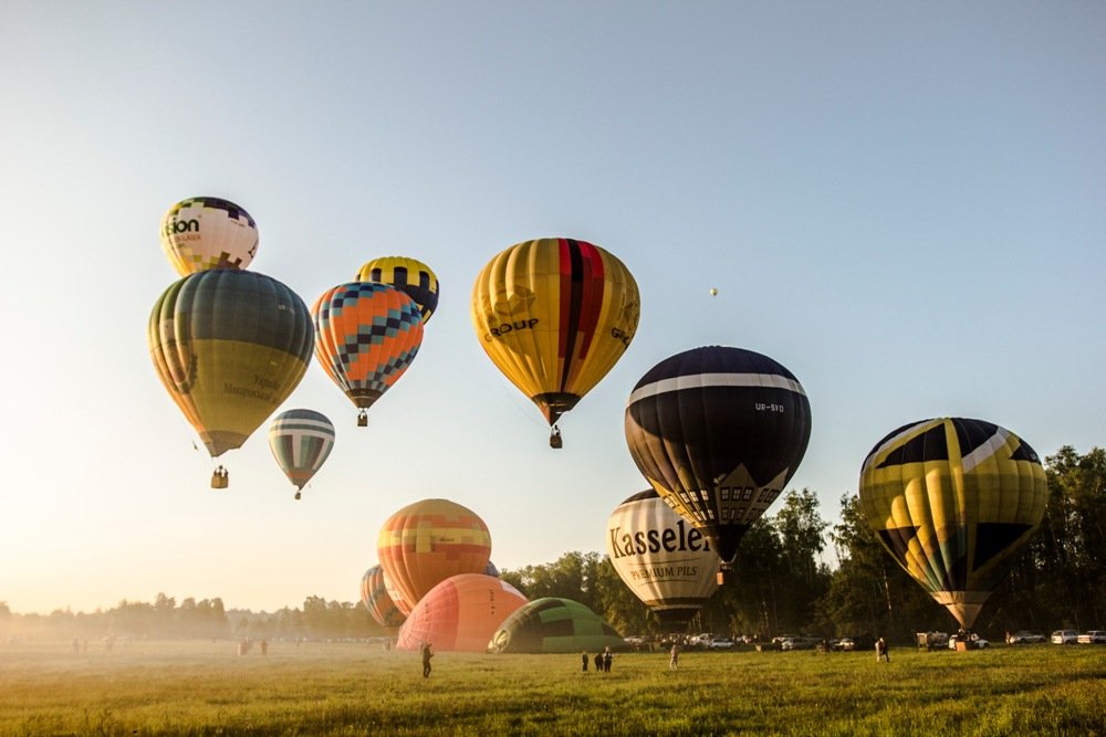 В небо под Киевом взлетели яркие гиганты: как прошел фестиваль воздушных шаров «Монгольфьерия. Мама, я дома» и когда следующий 6