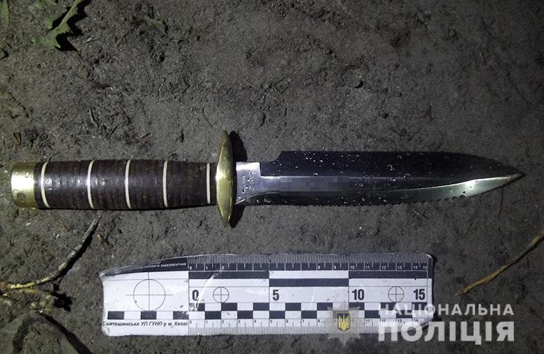 В Киеве мужчина устроил стрельбу возле супермаркета и ранил военнослужащего 6