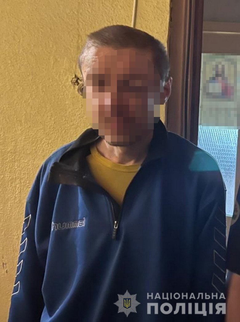 В Киеве на Троещине мужчина выкинул кошку и 4 котят из окна 7 этажа 1