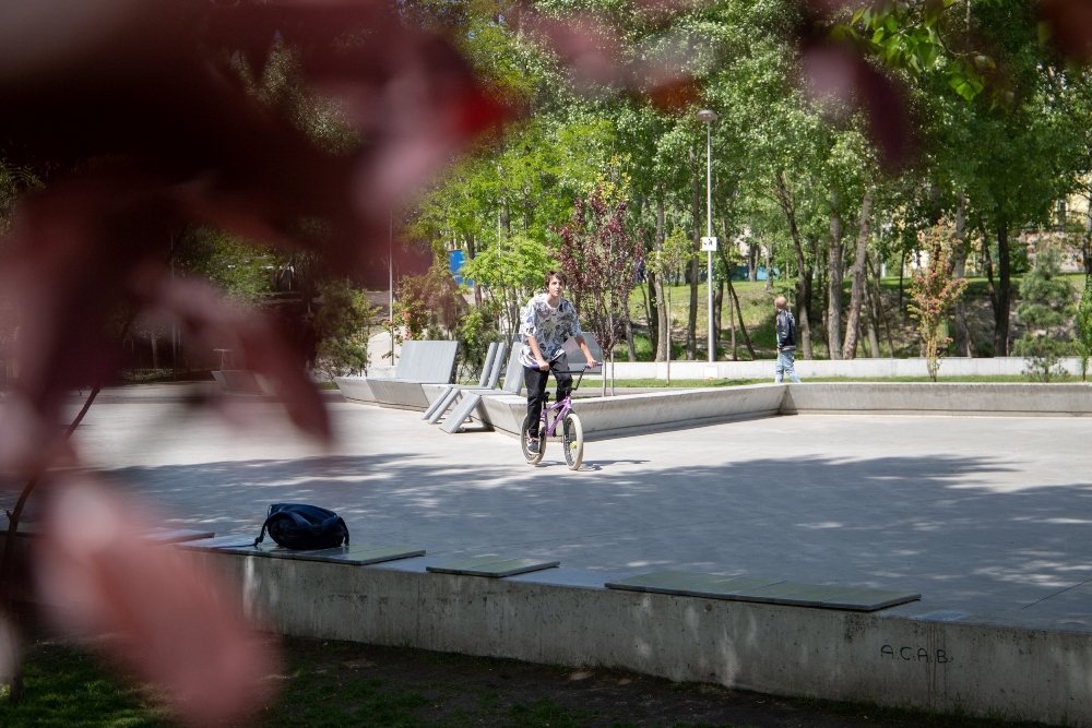 «Озеро Лебединое» на Позняках: как в Киеве проходит капремонт фитнес-парка 8