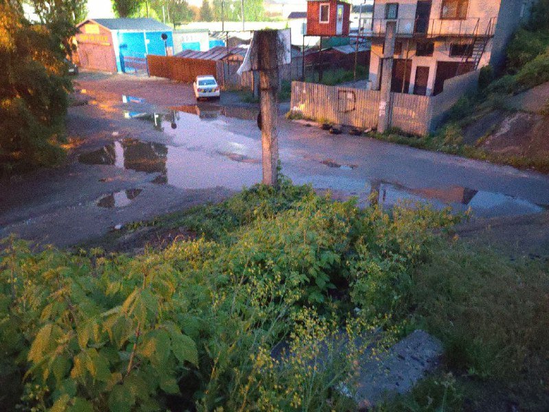 В Киеве на Святошино электричка насмерть сбила человека 2