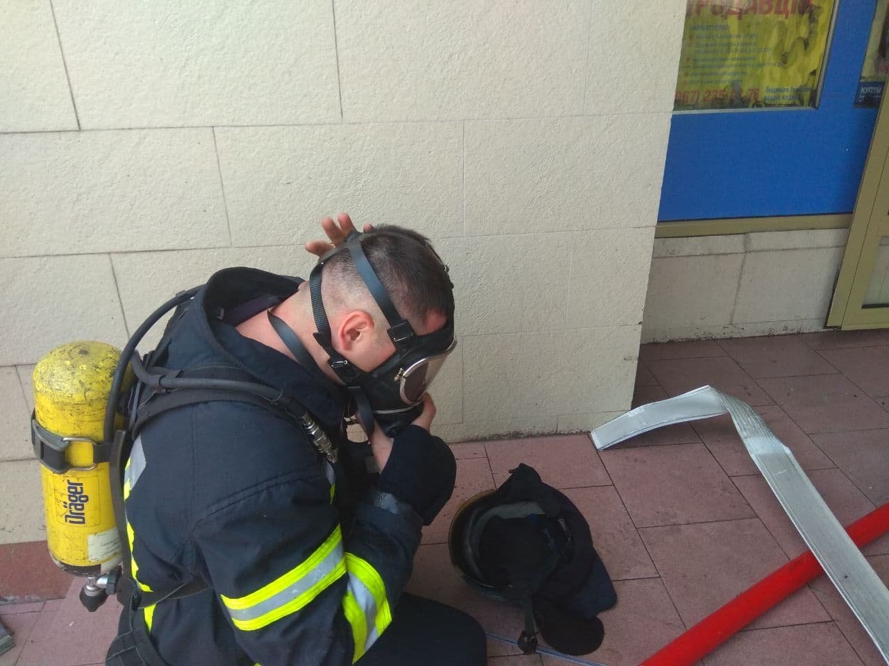 В Соломенском районе Киева сгорел магазин 1