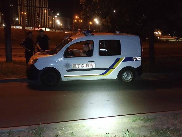 В Киеве 23-летний парень выпал с 14 этажа 2