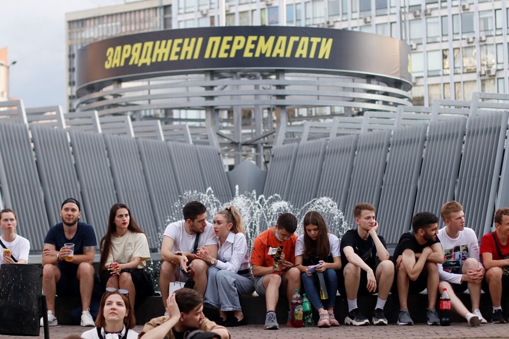 Трансляция матча Украина-Швеция Евро 2020 в Киеве: лица фанатов, которые пришли поддержать нашу сборную 3