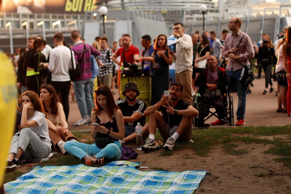 Трансляция матча Украина-Швеция Евро 2020 в Киеве: лица фанатов, которые пришли поддержать нашу сборную 24