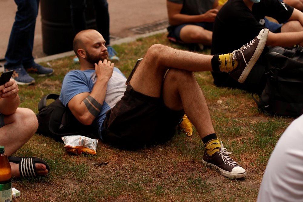 Трансляция матча Украина-Швеция Евро 2020 в Киеве: лица фанатов, которые пришли поддержать нашу сборную 30