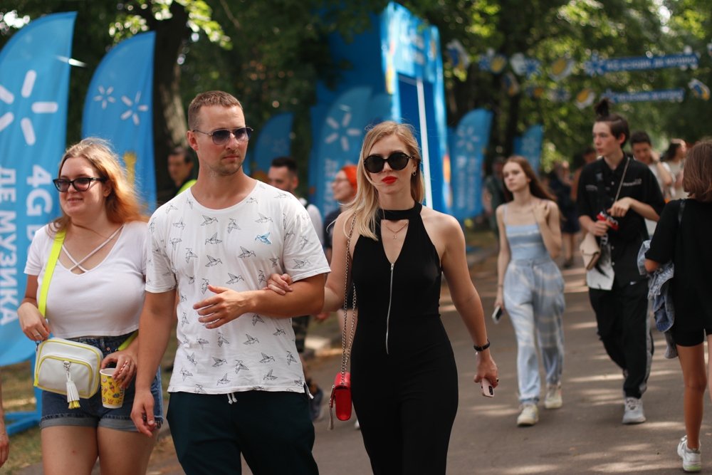 Толпы людей море улыбок на Atlas Weekend 2021 в Киеве: как прошел первый день фестиваля 7