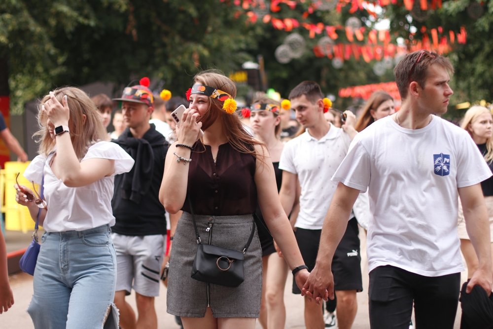 Толпы людей море улыбок на Atlas Weekend 2021 в Киеве: как прошел первый день фестиваля 16