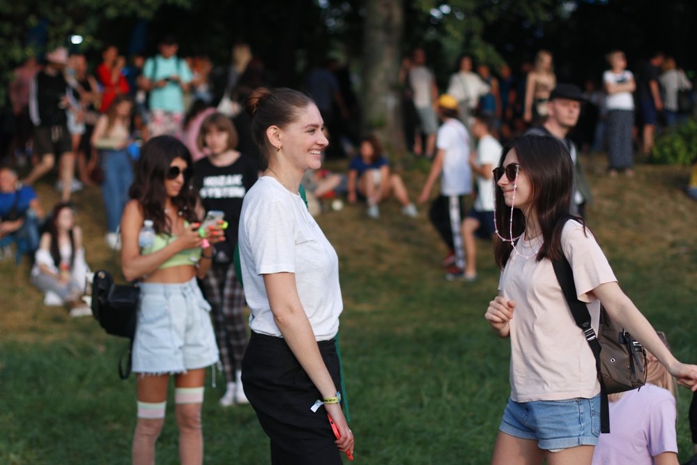 Толпы людей море улыбок на Atlas Weekend 2021 в Киеве: как прошел первый день фестиваля 28